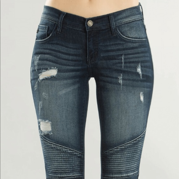 Last 23, 24 ‼️ Dark Wash Low Rise Moto Jeans - Picture 2 of 7